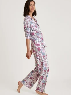 Pyjama mit Knöpfen