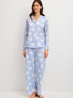 Pyjama mit Knöpfen